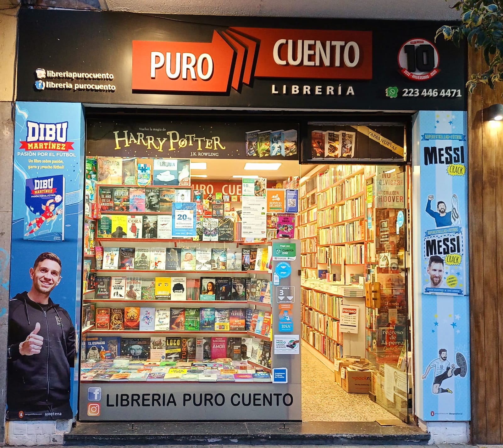 Interior de la librería Puro Cuento